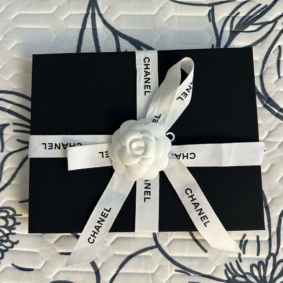 chanel Long necklace Empty Box.Including Flower And Ribbon. - Picture 2 of 6